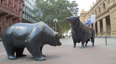 Stier und Bär: Statue vor der Frankfurter Börse